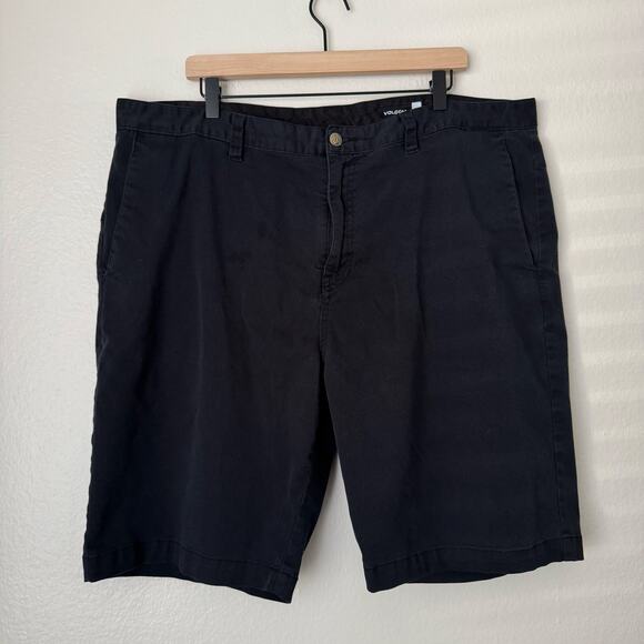 Volcom Men Black 10" Chino Board Short Casual Cotton Blend Beach Surf Size 42 - Picture 8 of 9